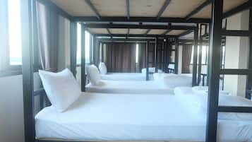 6 Schlafzimmer, Schreibtisch, schallisolierte Zimmer, kostenloses WLAN