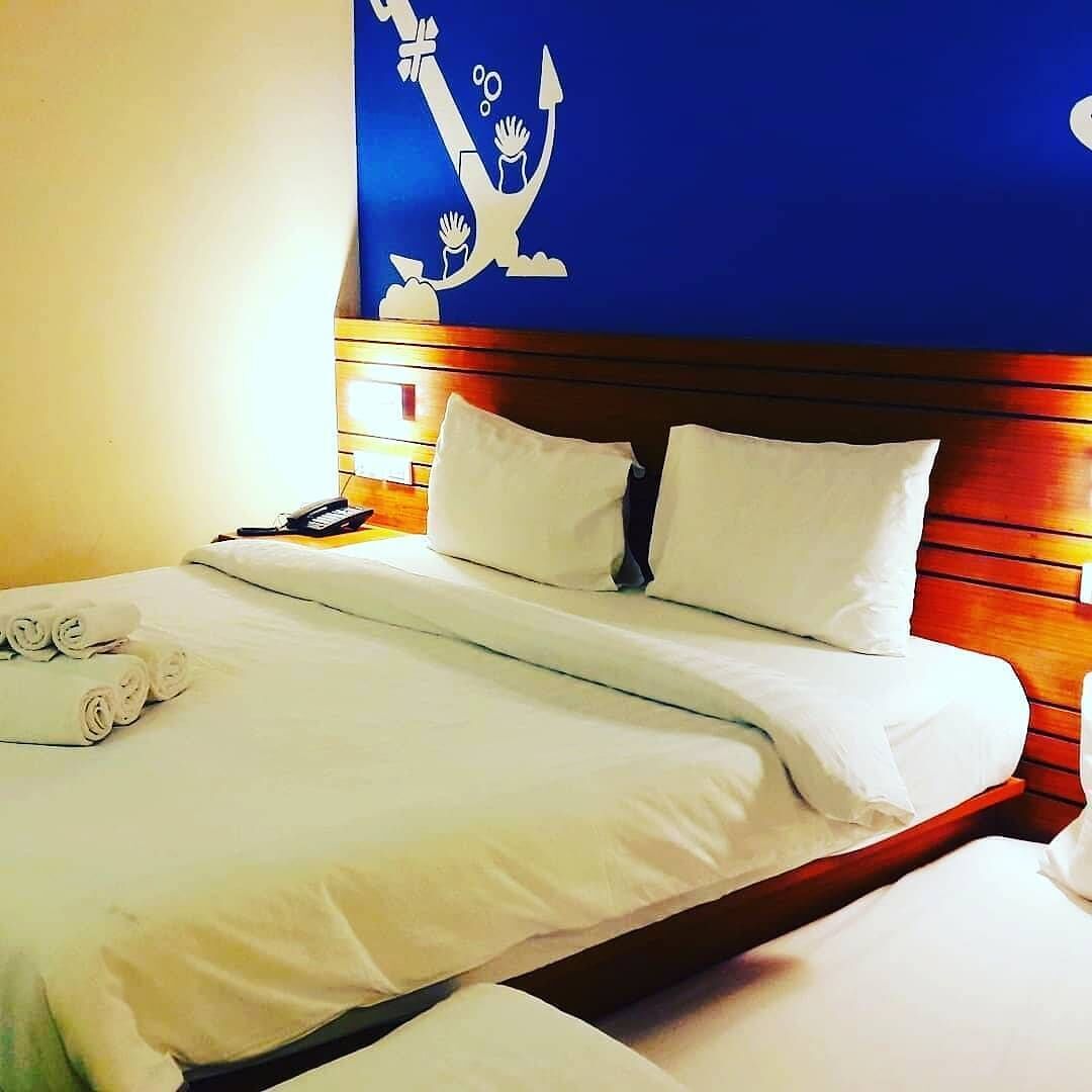 6 bedrooms, desk, soundproofing, free WiFi