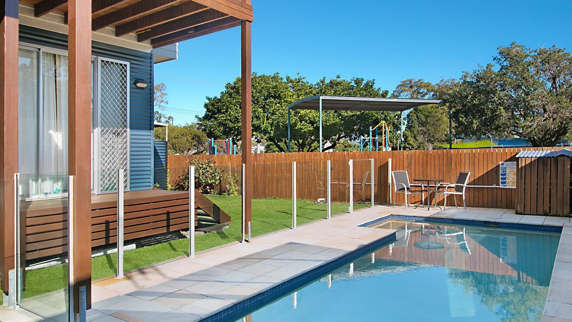 Cirrus At Kirra - Family Friendly Beach House — image 2