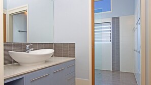 Badewanne, Haartrockner
