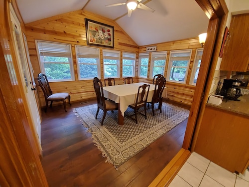 Fully furnished 5 bedroom home in a nice neighborhood