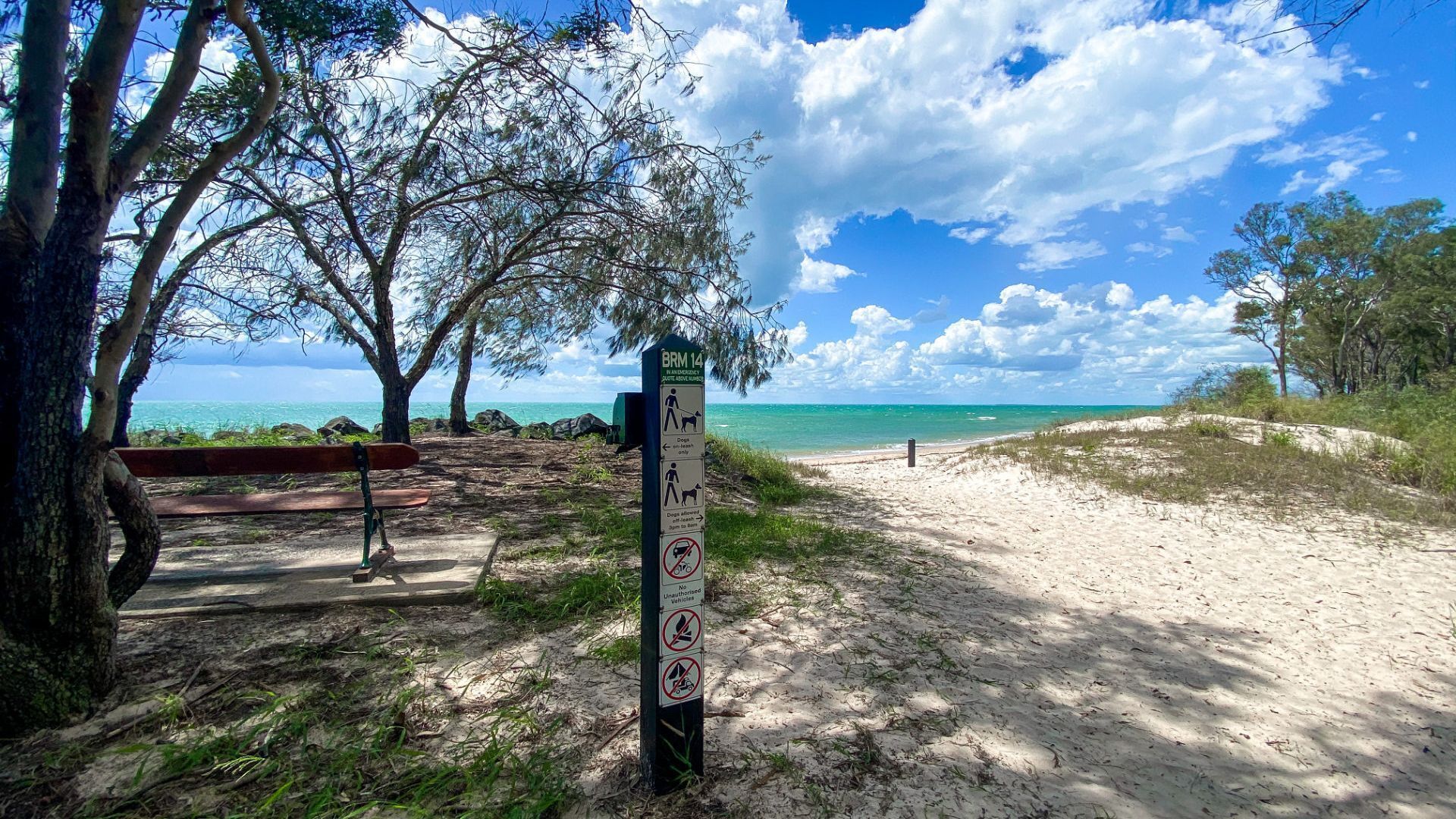 A Yearenda - Water Views -3BR - Steps to the Beach