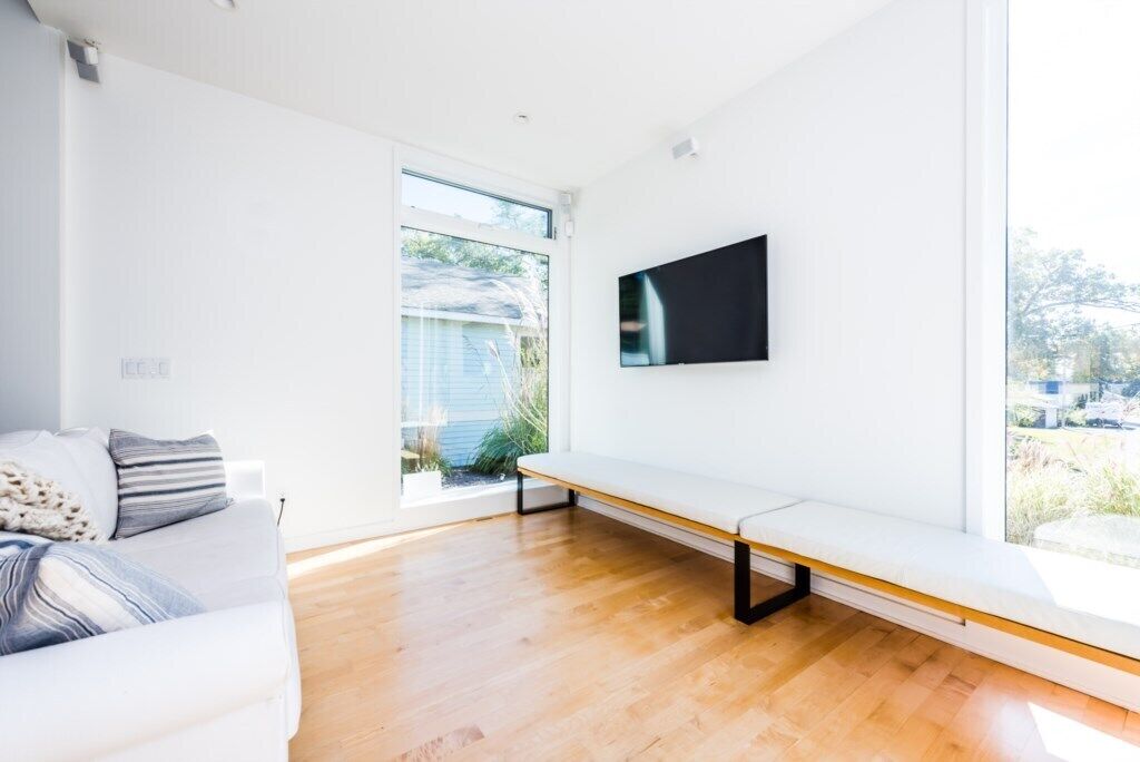 Beautiful Home Close To Beach With Private Hot Tub!