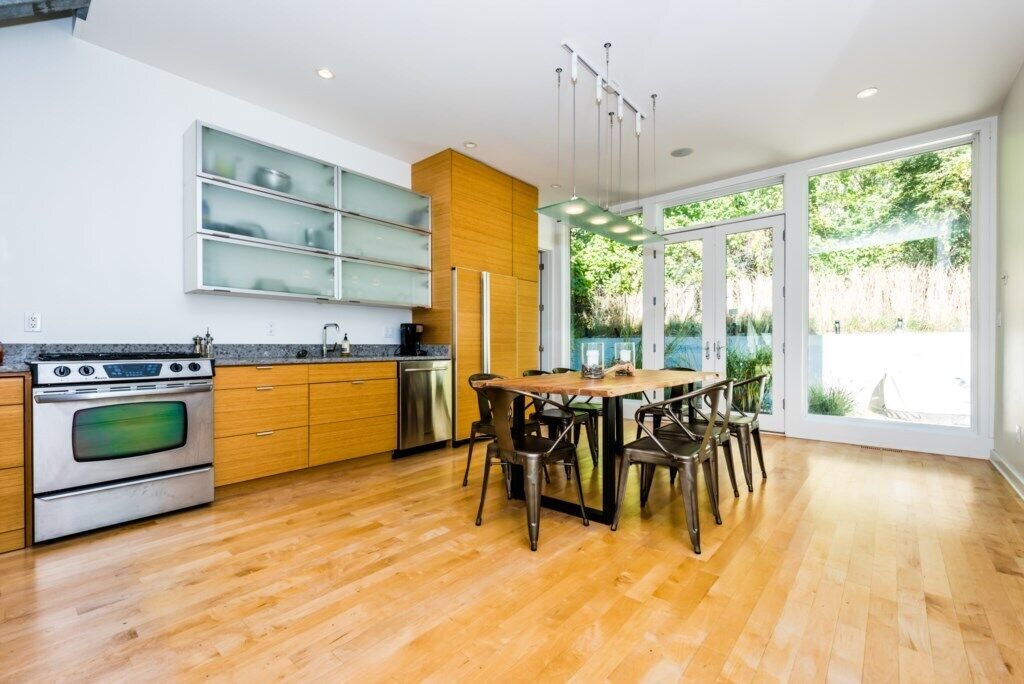 Beautiful Home Close To Beach With Private Hot Tub!