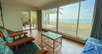 Rio Vista - Burrum Heads - Riverfront - 2BR - Large Yard