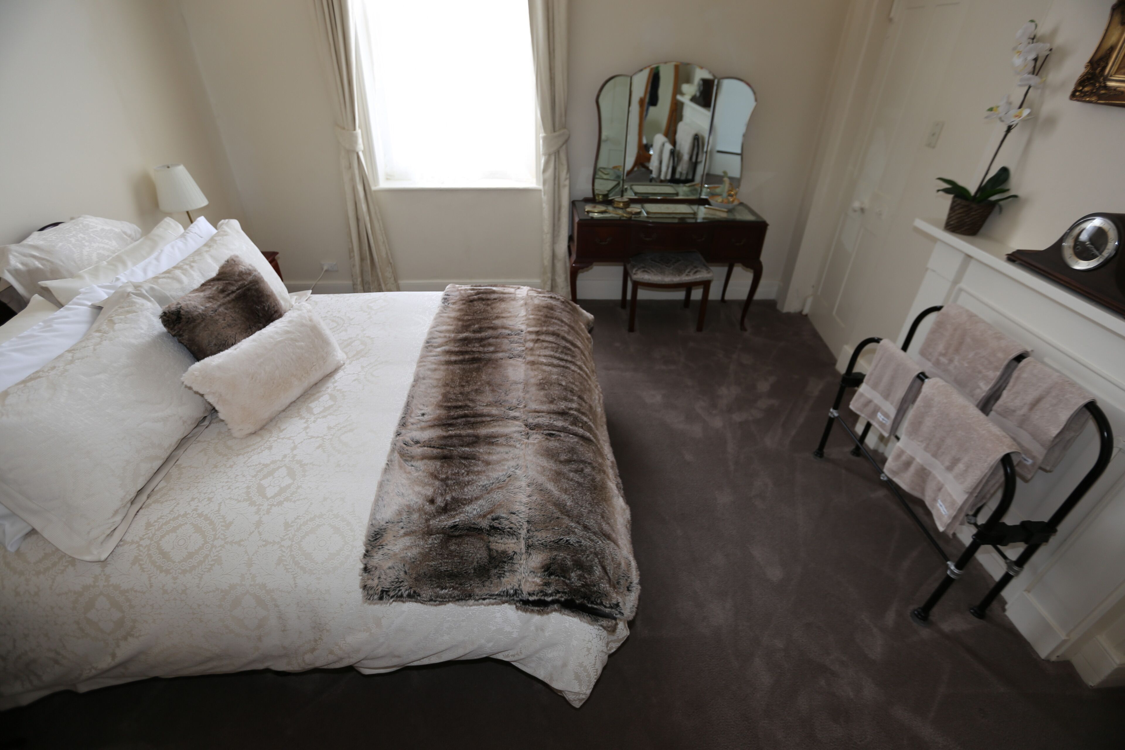 Welcome to the Historic Kapunda School of mines homestay — image 8