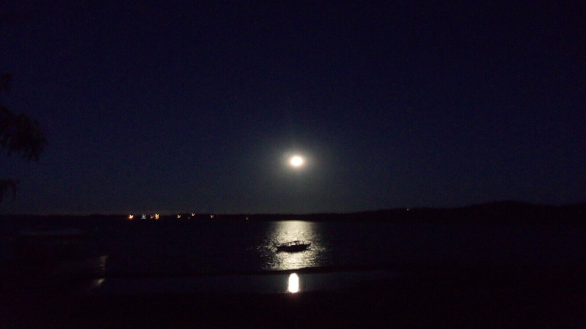 Three bedroom oceanfront apt in Cacao's paradise