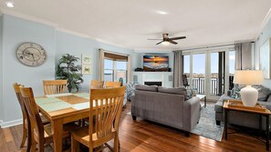 تلفزيون، مدفأة، برامج وأفلام نتفليكس، مشغل دي في دي