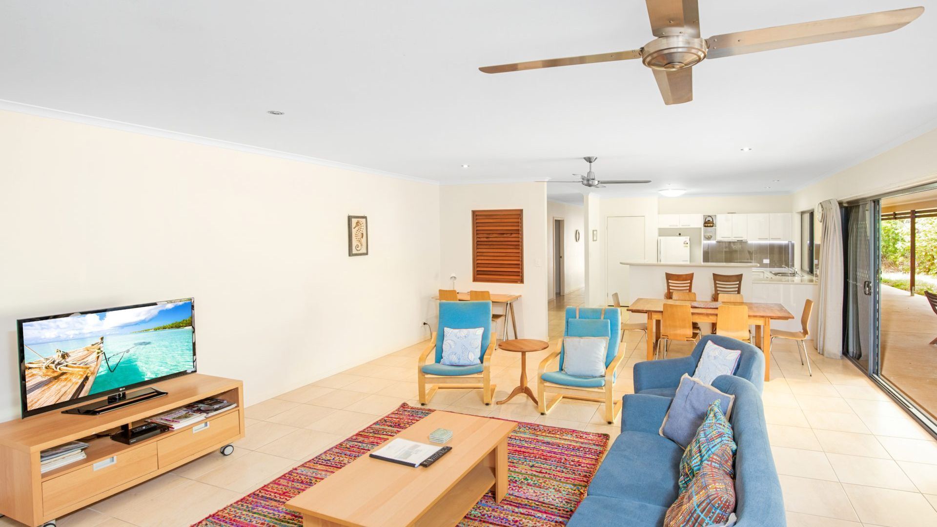 18 Naiad Court - Rainbow Shores. All on one level. Easy walk to beach — image 3