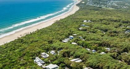 16 Ibis Court - Rainbow Shores. Wifi. Pool. Quick walk to beach