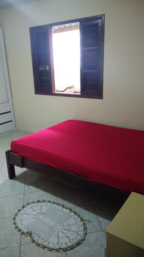 2 sovrum och strykjärn/strykbräda