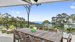 Outdoor dining - Serendipity - Luxury On Every Level (Lorne)