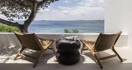 THE MARGI VILLA, Beachfront-SeaView-Private-Luxury