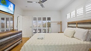 4 bedrooms, WiFi, bed sheets