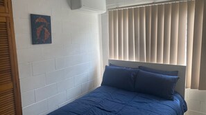 4 bedrooms, travel crib