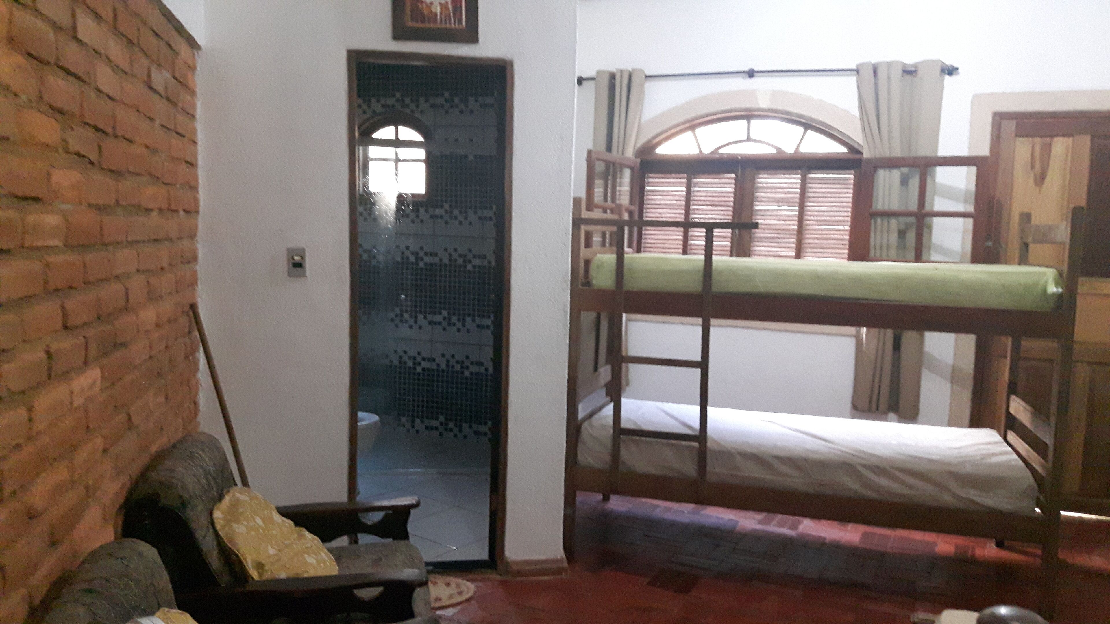 Two storey house for rent in Ibitipoca