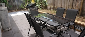 11 Bomburra Court - Rainbow Beach. Pets welcome. Boat parking.