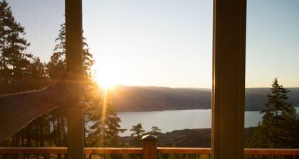 Crooked Tree Guest Suites - The Fir Suite