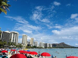 Beach nearby - Royal Kuhio 1606 - Spacious Studio w/ Diamond Head and City Views in Waikiki (Waikiki)