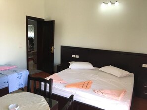 Sistema de insonorización, tabla de planchar con plancha y wifi gratis 