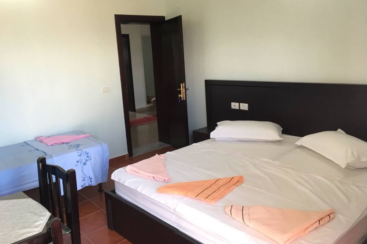 Phòng đôi hoặc 2 giường đơn, 1 giường đôi, không hút thuốc | Phòng cách âm, bàn ủi/dụng cụ ủi quần áo