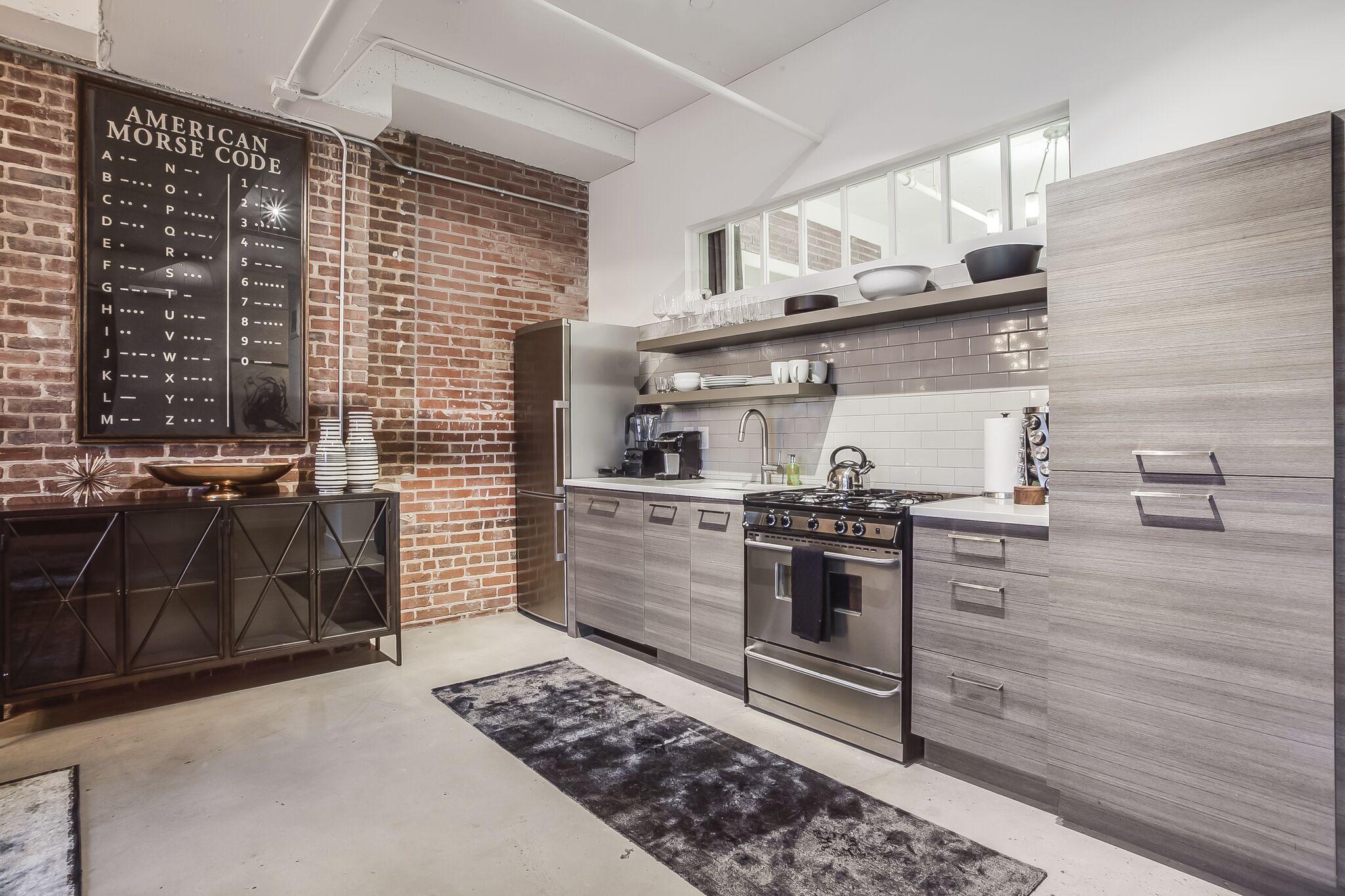 雪櫃、微波爐、焗爐、爐具