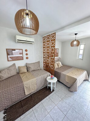 1 slaapkamer, een strijkplank/strijkijzer, wifi, beddengoed