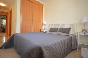 2 bedrooms, Internet, bed sheets - Amazing ground floor apartment with two terraces! (San Luis de Sabinillas)