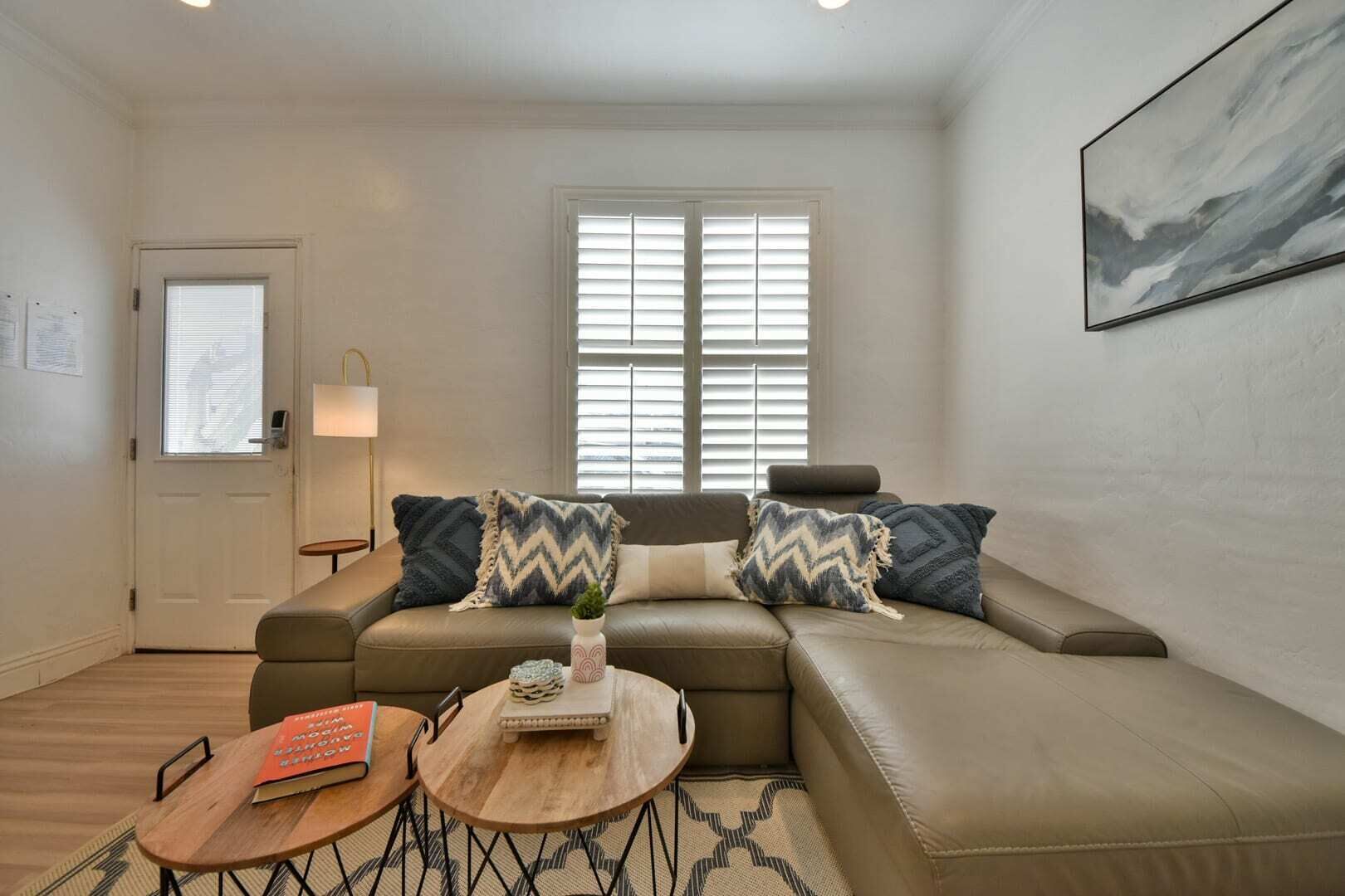 ꧁Couple's Escapade • Steps from Sand • A•C, W•D꧂