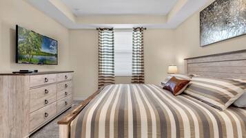 2 bedrooms, travel cot, WiFi, bed sheets
