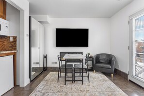 Smart TV, books