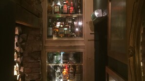 Interior - The Brewery Tap (Abingdon)