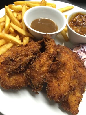 Lunch and dinner served - The Brewery Tap (Abingdon)