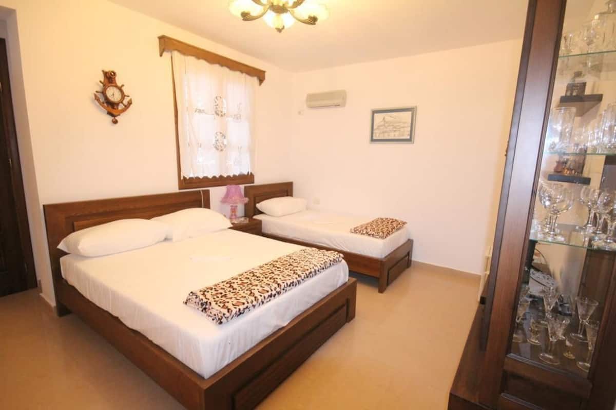 2 habitaciones, escritorio y sistema de insonorización