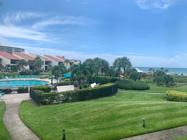 Property grounds - Updated Gulf View Condo in Beautiful Siesta Dunes, 5-205 (Siesta Key)