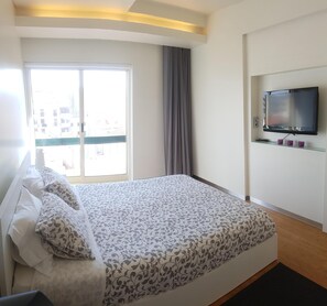 2 Schlafzimmer, Zimmersafe, Bügeleisen/Bügelbrett, WLAN