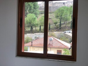 Accès au Wi-Fi (inclus), literie fournie