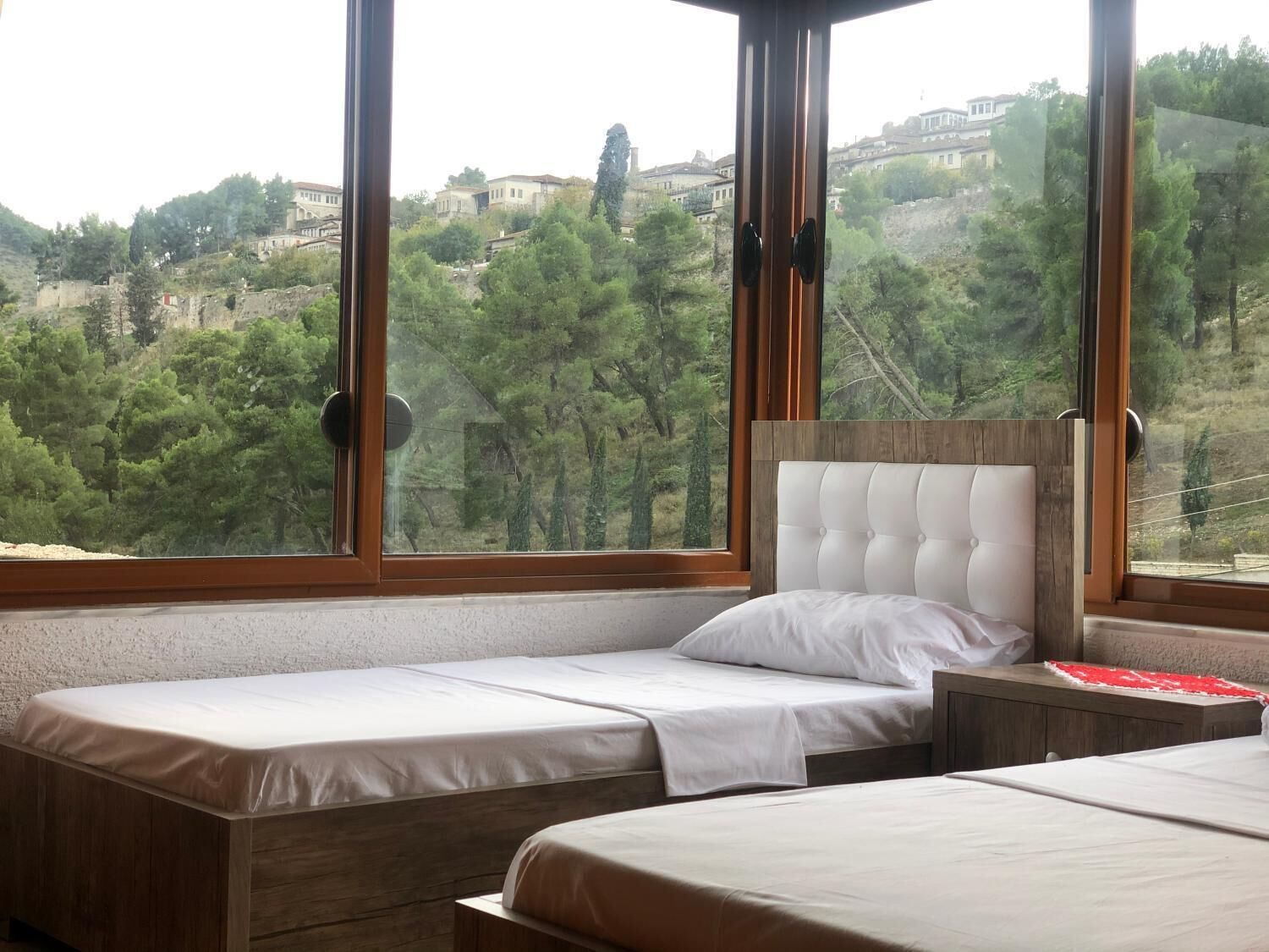 Free WiFi, bed sheets