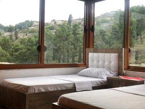 Free WiFi, bed sheets - Guest House Emiliano (Berat)