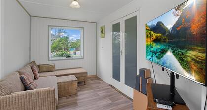 The Shack - Rainbow Beach. The Ultimate Beach Shack. Pets Welcome. Fenced yard.