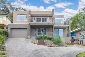Exterior - Craiglee (Lorne)