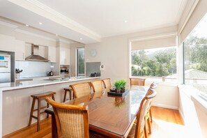 Dining - Craiglee (Lorne)