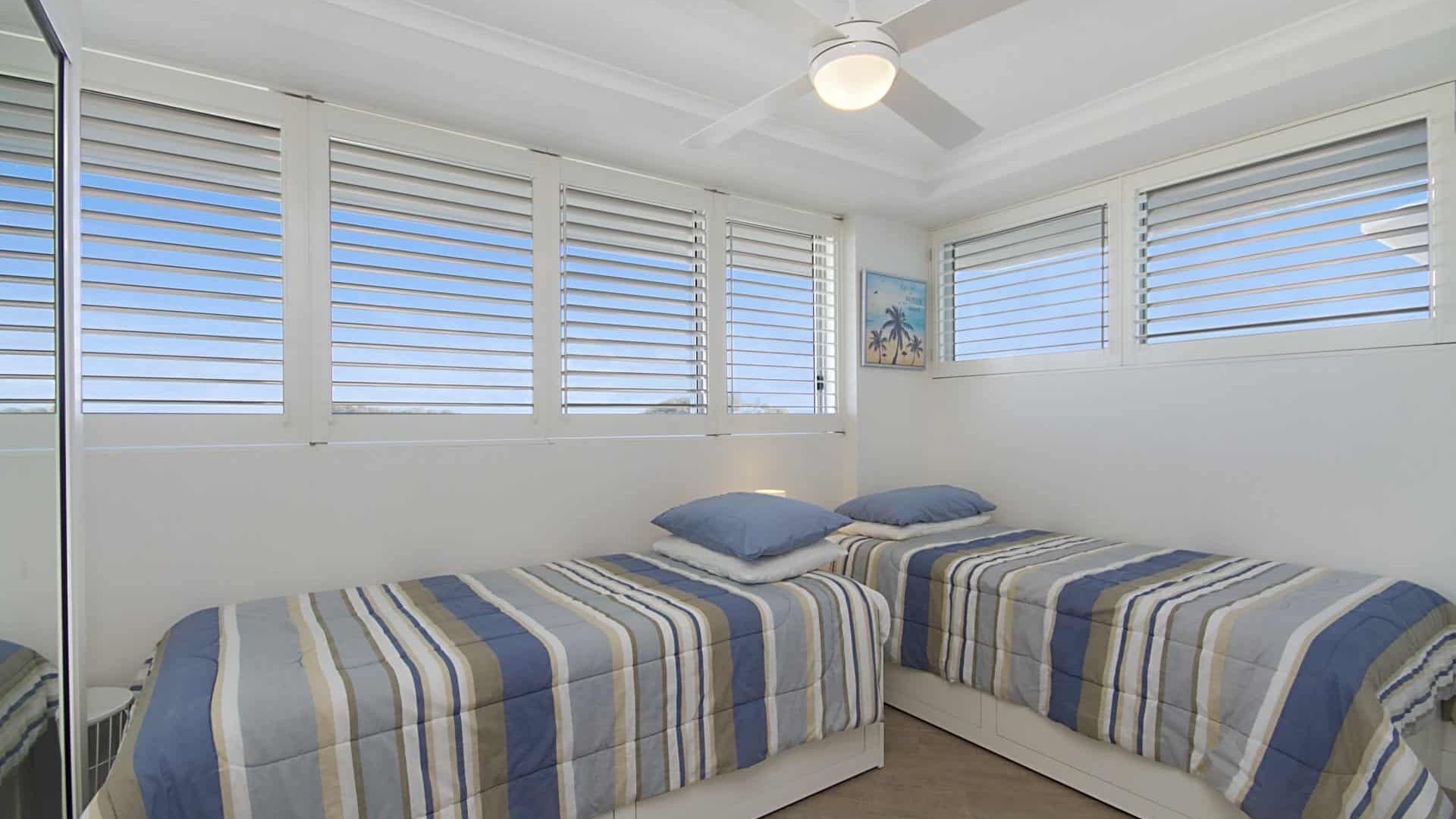 Ocean Plaza 1577 - Coolangatta Beachfront! — image 9