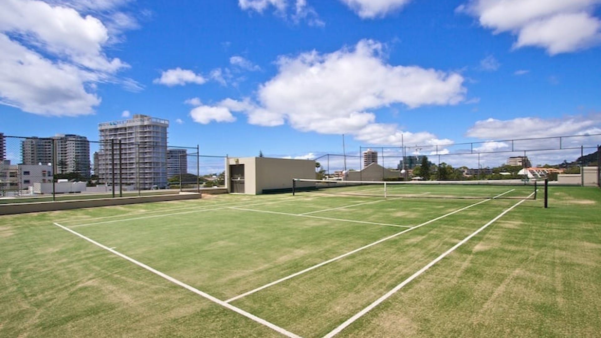 Ocean Plaza 1577 - Coolangatta Beachfront! — image 12