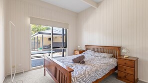 5 Schlafzimmer, Bügeleisen/Bügelbrett, Reisekinderbett, Internetzugang
