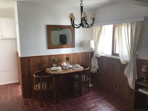 Dining - Excelente ubicación, luminoso y cómodo (Punta del Este)