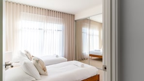 2 chambres, fer et planche à repasser, accès au Wi-Fi (inclus)