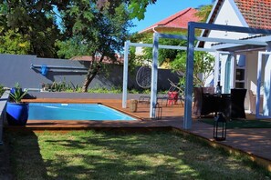Outdoor pool, pool loungers