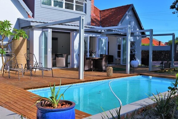 Outdoor pool, pool loungers