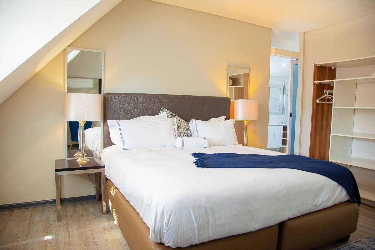 Premium bedding, minibar, desk, laptop workspace